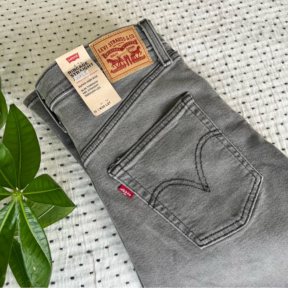 NWT Levi’s Ribcage Straight Ankle Super High Rise Jeans Well-Worn Black 30 x 27